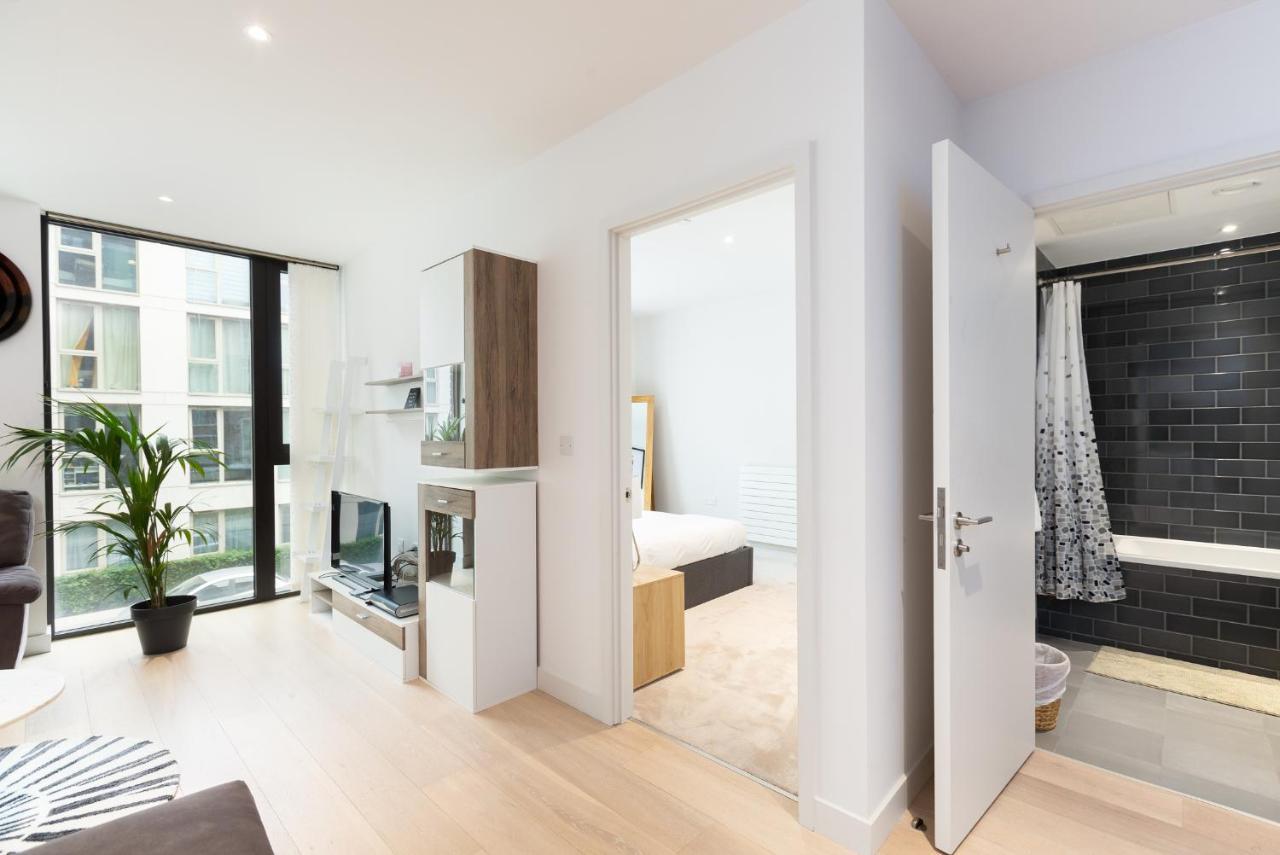 Austin David Apartments Royal Wharf Londres Extérieur photo