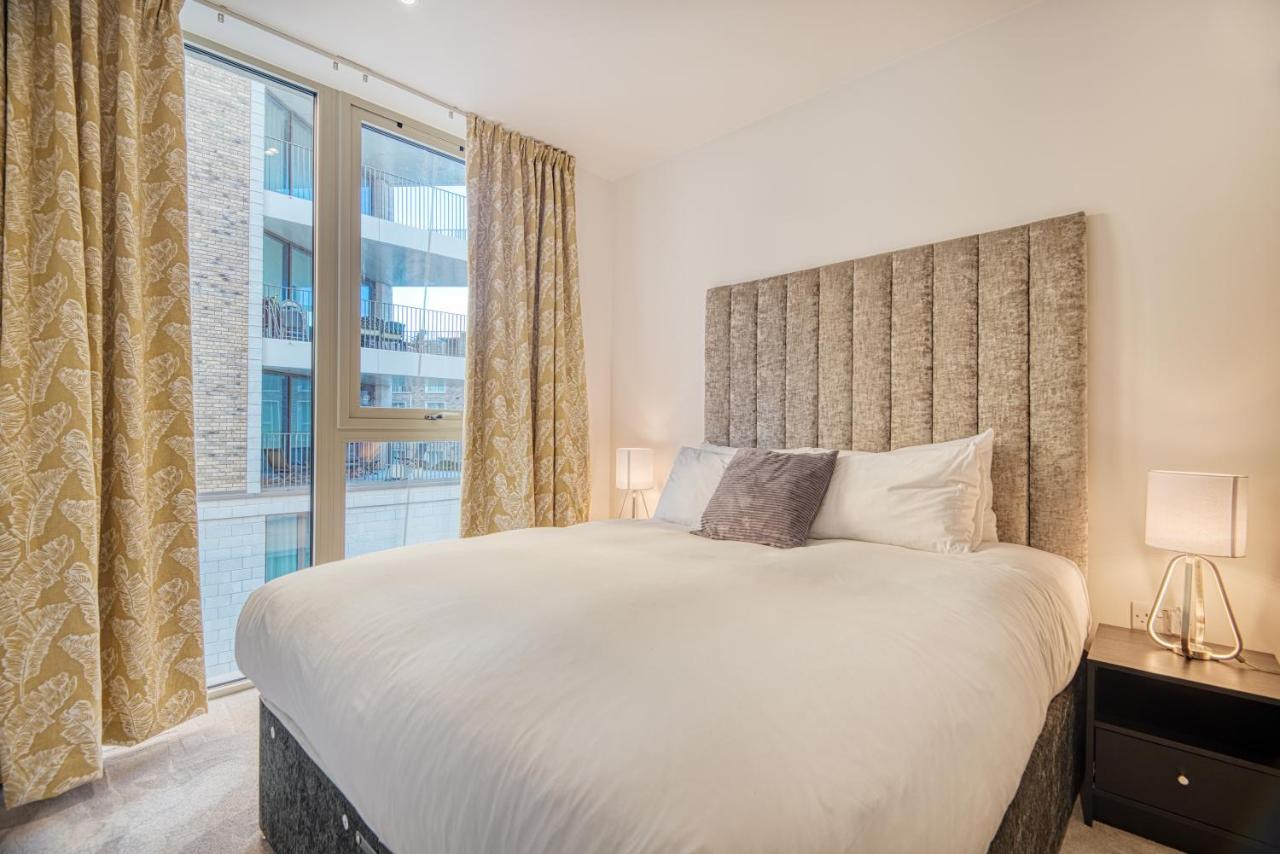 Austin David Apartments Royal Wharf Londres Extérieur photo