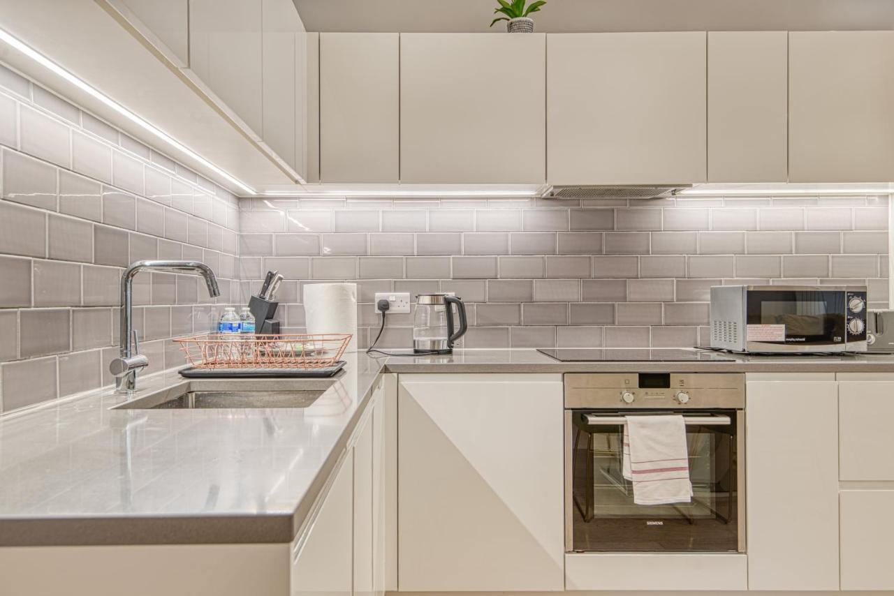 Austin David Apartments Royal Wharf Londres Extérieur photo