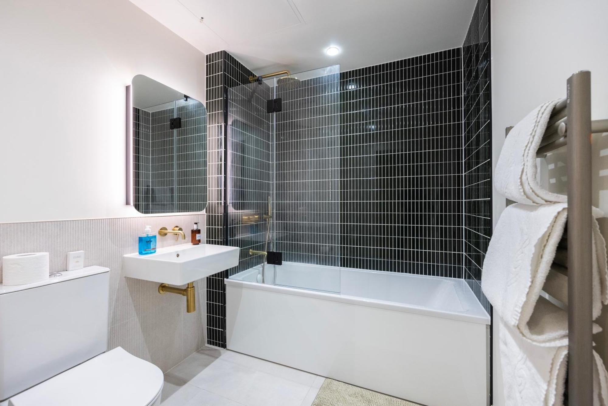 Austin David Apartments Royal Wharf Londres Extérieur photo